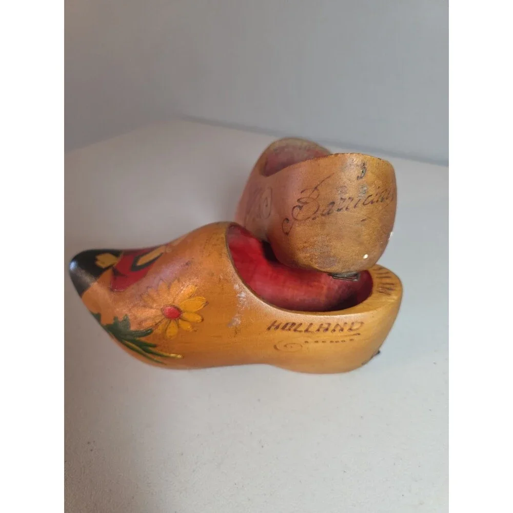 Vintage Barricini Hand Painted Wooden Shoes Clogs Made in Holland Souvenir Wall